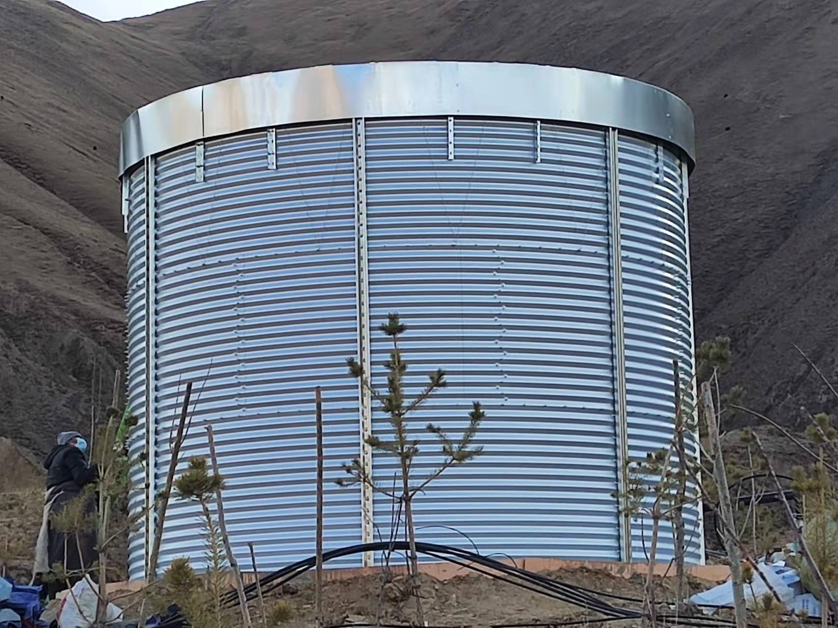 西藏拉萨项目--水膜方钢顶盖装配式蓄水池